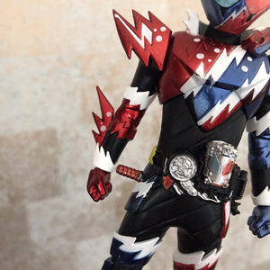 万代正品 假面骑士build气泡兔坦手办 dxf景品眼睛厂