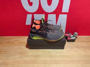 安德玛 库里6 sc curry 6 黑橙 43码