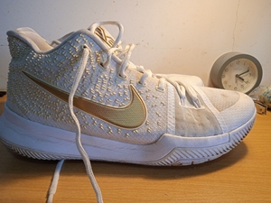 nike欧文3白金
