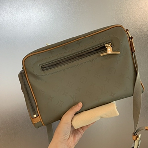 lv 路易威登 kim jones 相机包 镭射包 绝版了