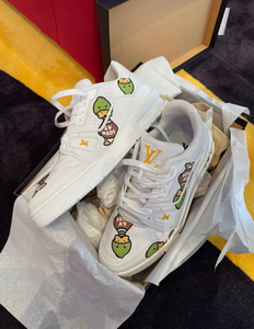 lv联名nigo小鸭子鞋.现货    默认顺丰到付.售出非真