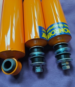 北京bj40 b40l 升高两寸加强加粗双向阻尼减震器