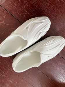 1017 alyx 9sm 异型拖鞋白 9新