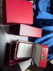 卡地亚戒指钻戒