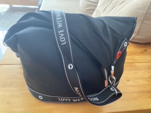 威尔逊女包新款