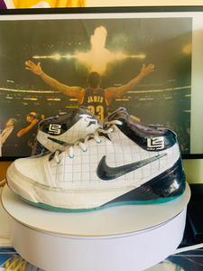 三双打包耐克 勒布朗詹姆斯使节1代 个人球鞋签名球鞋篮球鞋