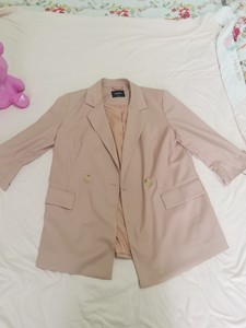 衣香丽影 纯色翻边女款西装外套，藕粉色，尺码S，八成新，闲置