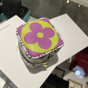 lv mini六面小骰子 挂件零钱包都可 可可爱爱