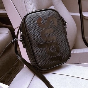 付款淘宝supreme单肩包 牛皮斜挎包男女款 真皮钱包tb8109701091988