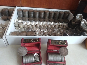 50元一箱银元老钱币大洋龙洋等装满28个一箱银元老钱币 共5