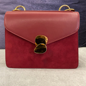 小ck红色情书包,大链条&花瓣扣,平常正常背的,想买新包包所