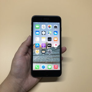 二手 苹果 8p 128g 美版有锁 已黑解 黑色手机