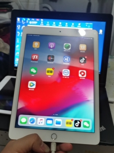 苹果air2 a1566 64g自用平板电脑实图