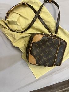 自用lv 路易威登 中古老花竖版双层记者包相机包,男女通用款