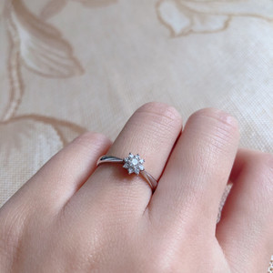 通灵珠宝太阳花钻戒