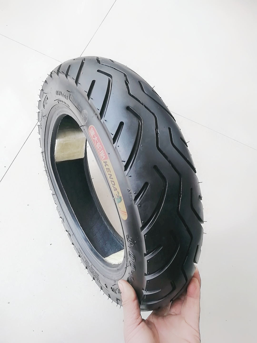建大轮胎多少钱，摩托车建大前轮胎多少钱一个啊