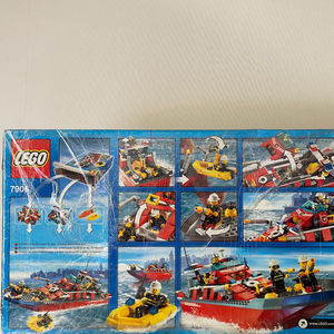 乐高7906 电动消防船