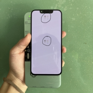 苹果13mini原装屏幕总成,显示上两处瑕疵,瑕疵大小,完全