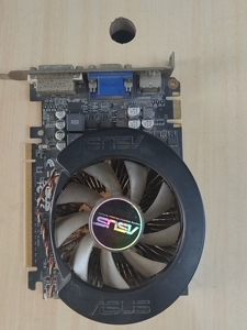 000人付款淘宝华硕显卡:engts450,512md5显卡,实物,无修,需aztno