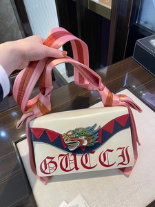 gucci古驰秀款 女士纳加龙头 缎带手提包 尺寸29*16