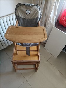 可可贝贝榉木实木儿童餐桌餐椅一套，现闲置出售