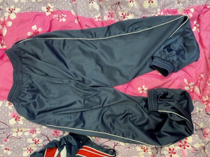 000人付款淘宝金光绒滑面料 高中校服