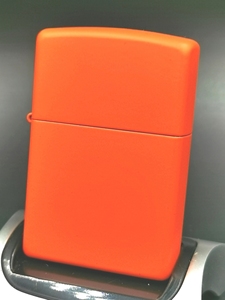 全新正版zippo打火机,2015年橘色净版,纯铜包橘色哑漆
