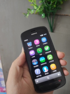 000人付款淘宝诺基亚手机,2012年的古董,外观全新,无法开机,带充电器