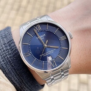 先鉴后发 98新天梭杜鲁尔t0994071104800自动机械男士手表蓝盘