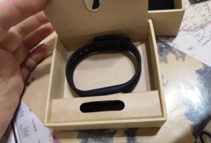 tb132358468淘宝小米手环xmsh03hm石墨黑,基本算没带过,几乎全新.