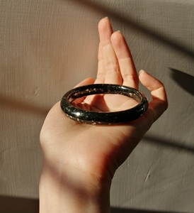 明星/特色黑金星和田玉手镯墨玉带黄铁矿