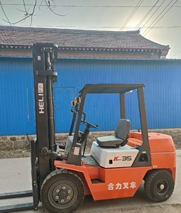 出杭州二手叉车，品牌为杭州叉车，型号为CPCD35，颜色为橙