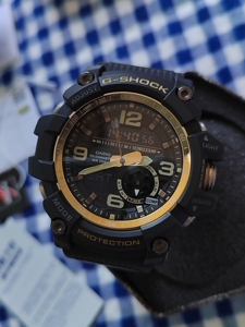 卡西欧小泥人液晶字式男女石英手表!全部降价处理!