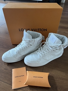 lv男款高帮板鞋白色 卓展专柜购