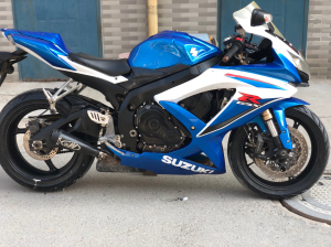 k8小r 铃木600cc跑车  原灯新板 车况无敌 成色完美