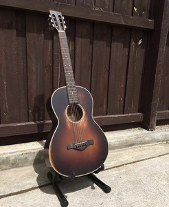 依班娜旅行木吉他