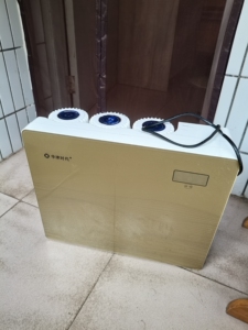 华津时代招财机饮水机(含净水器,压力水桶,冷热饮水机),九成