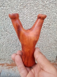 火琉璃当地料,学名大叶鼠李,颜色红,密度大,有北方红木之称