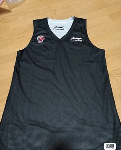 李宁赞助cba双面穿篮球服训练服篮球背心,黑色正面,反面白色
