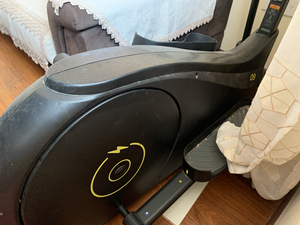 出售椭圆机domyos.原价2900,1700出[流泪]