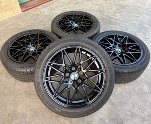 18寸宝马m4鸟巢轮毂带胎一套 轮毂无任何刮花磕碰,轮胎无伤
