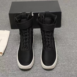 fog军靴 大了不合适才到的 想要私信看细图的私信我 绝对全