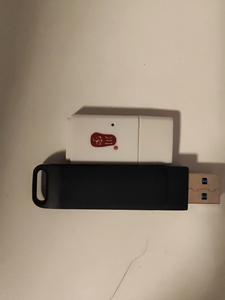 u盘32g,半价15元/个(共2个),川宇读卡器c308