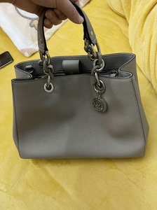 美国正品mk女包cynthia戴妃大号十字纹牛皮玳瑁包斜挎单