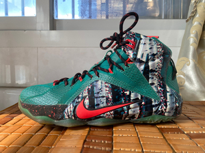 nike耐克 lbj12 勒布朗詹姆斯12代战靴 圣诞节配色