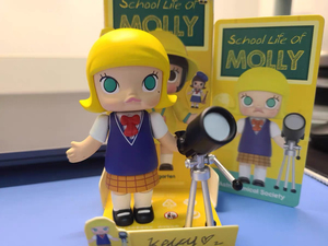 正版全新泡泡玛特盲盒molly校园系列 班长 幼稚园 艺术社
