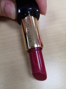 雅诗兰黛口红240 ,玫红色,上色明显气质佳,他人美国代购转