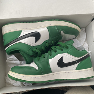 aj正品,41码男款 低帮-小凯尔特人,白绿 休闲板鞋 得物