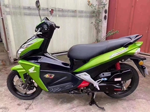 二手摩托车弯刀