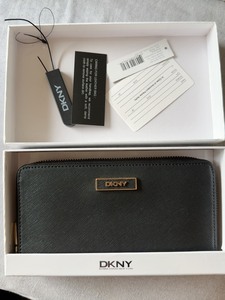 DKNY正品钱包，老款牛皮十字纹长款钱包，轻微使用痕迹